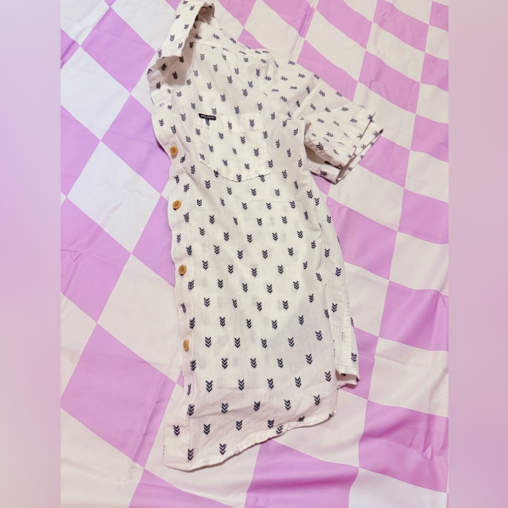 Volcom Boys Short Sleeve Button Down Shirt White Blue Geometric Print Size (10) - Picture 10 of 10